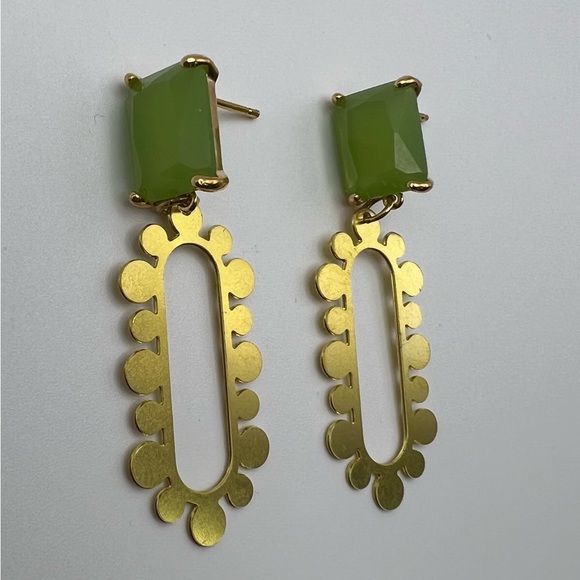 Delicate Flirty Art Deco Brass Earrings - Floral Elegant Drop Earrings - Picture 7 of 17